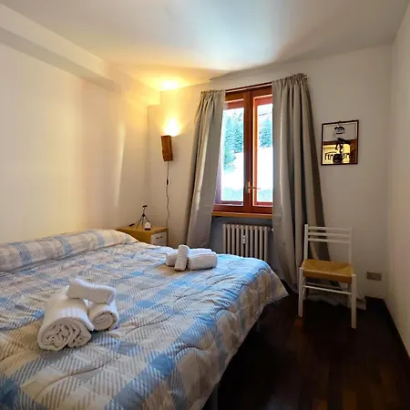 Hostdomus - La Casa Del Maestro Apartmán Sestriere